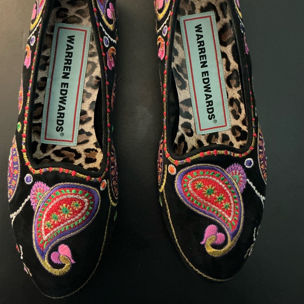 Black Paisley Embroidered Flats